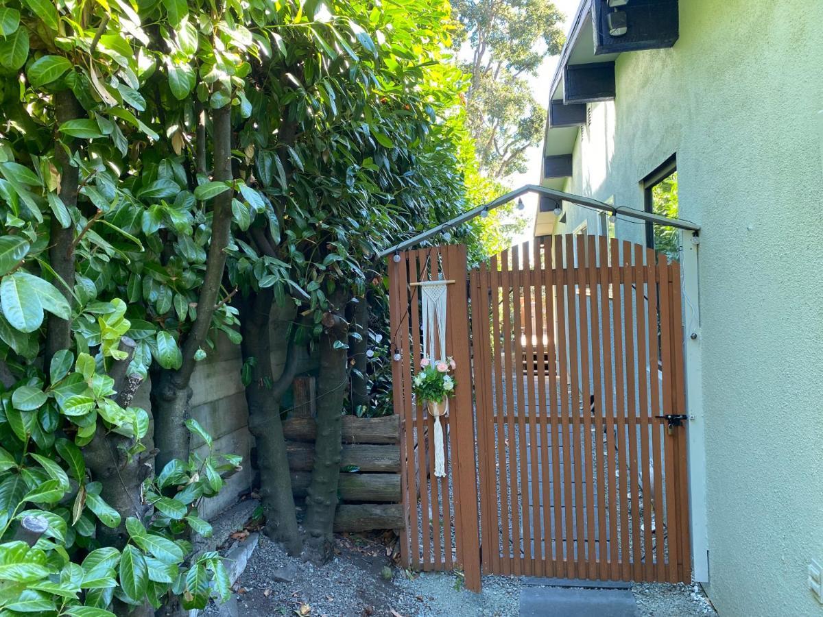 Hudson Homes Bnb Victoria Exterior foto